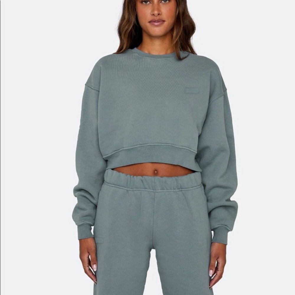 Set Active Cropped Crewneck